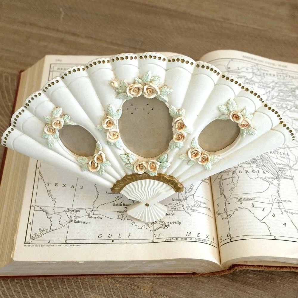 Vintage Fan Shaped Roses Picture‎ Frame with Easel back